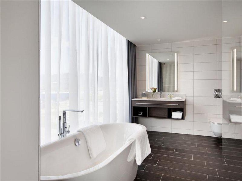 Hilton Garden Inn Zurich Limmattal Шпрайтенбах Екстериор снимка